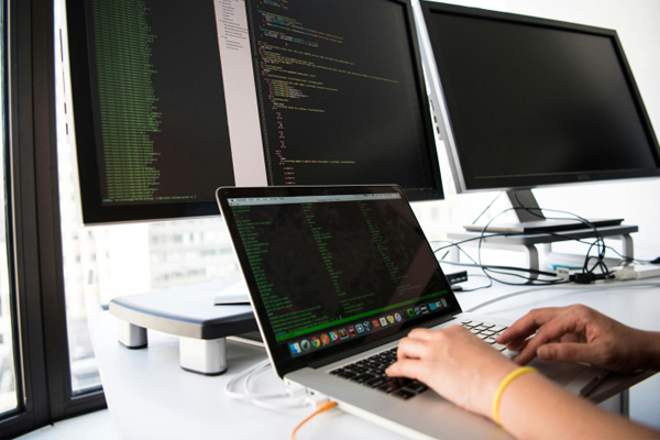 月嫂公司賣產品（月嫂公司賣產品賺錢嗎 ）